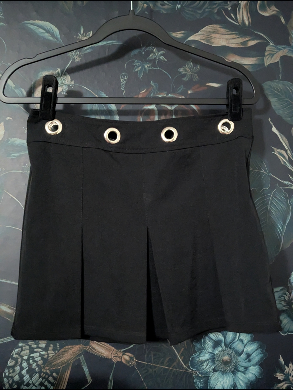 VTG Y2K KToo Black Grommet Pleated Mini Skirt Office Siren Small